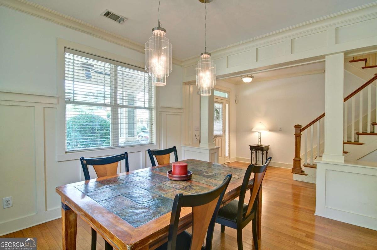 278 MISSION OAK Drive Grayson - 2