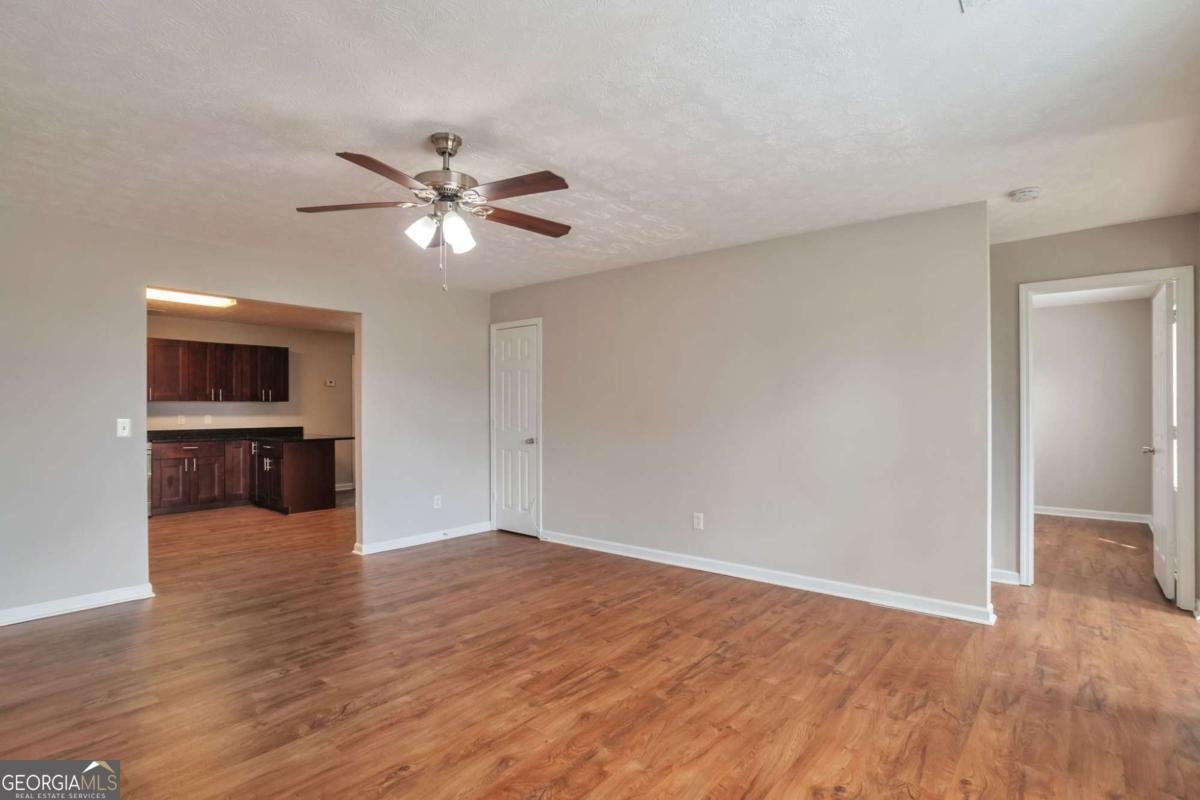 3945 Compton Pointe Ellenwood - 10