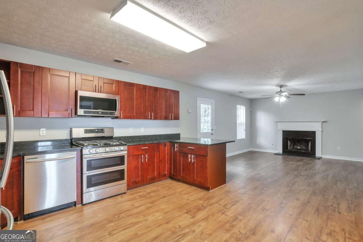 3945 Compton Pointe Ellenwood - 11