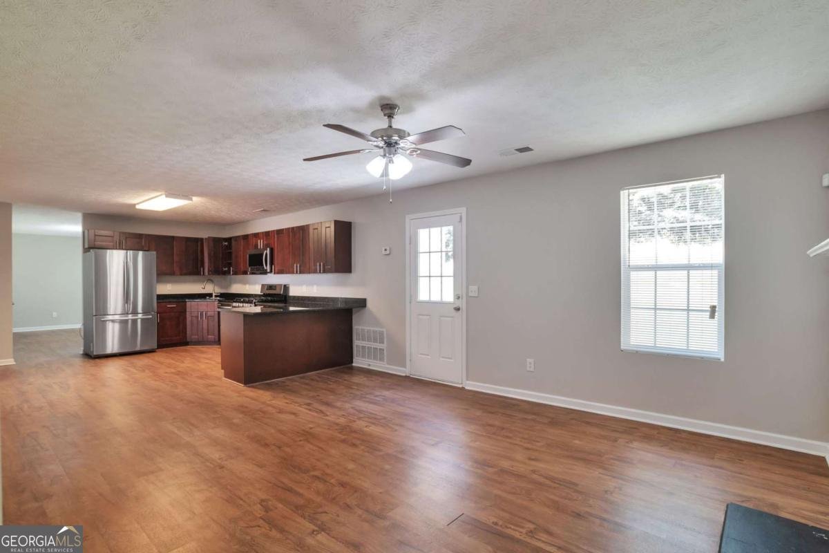 3945 Compton Pointe Ellenwood - 16