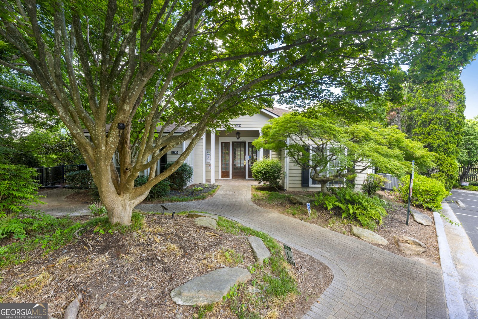 1250 Parkwood Circle Atlanta - 4