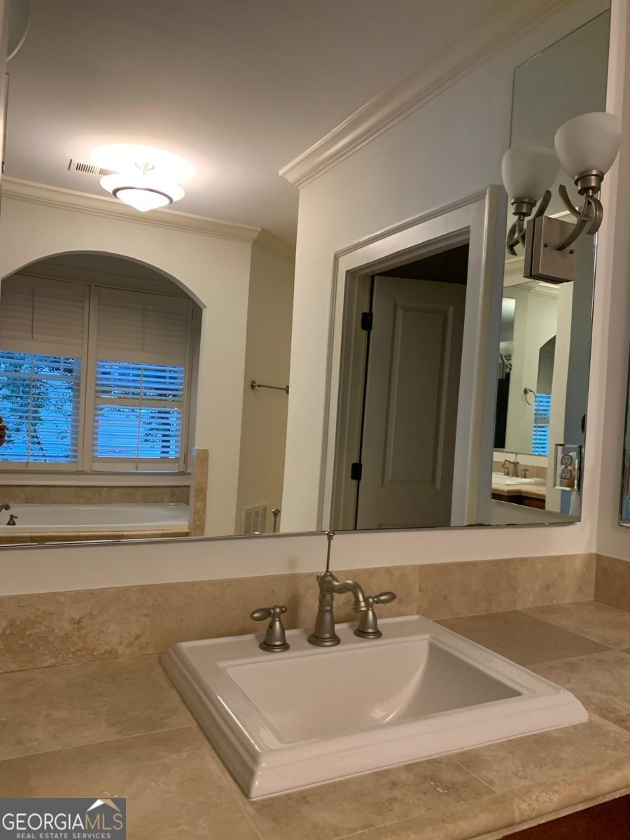 158 Wesley Road Atlanta - 37
