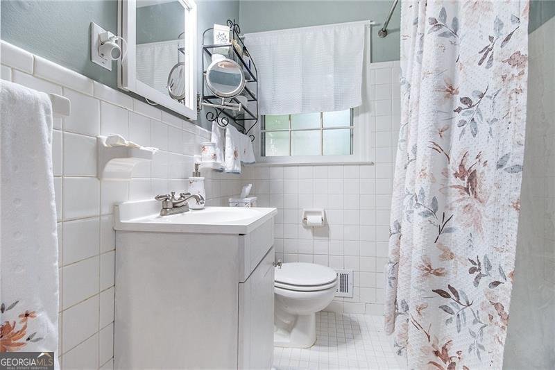 1747 Remington Road Atlanta - 27