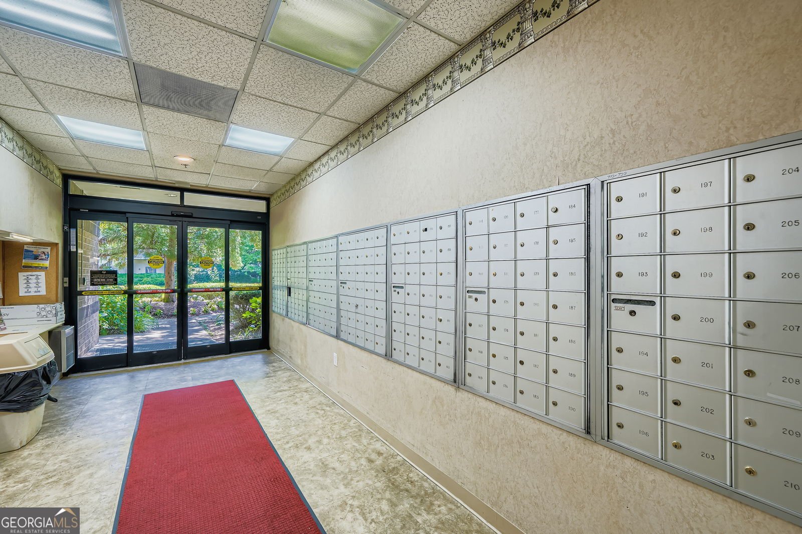 1800 Clairmont Lake Decatur - 38