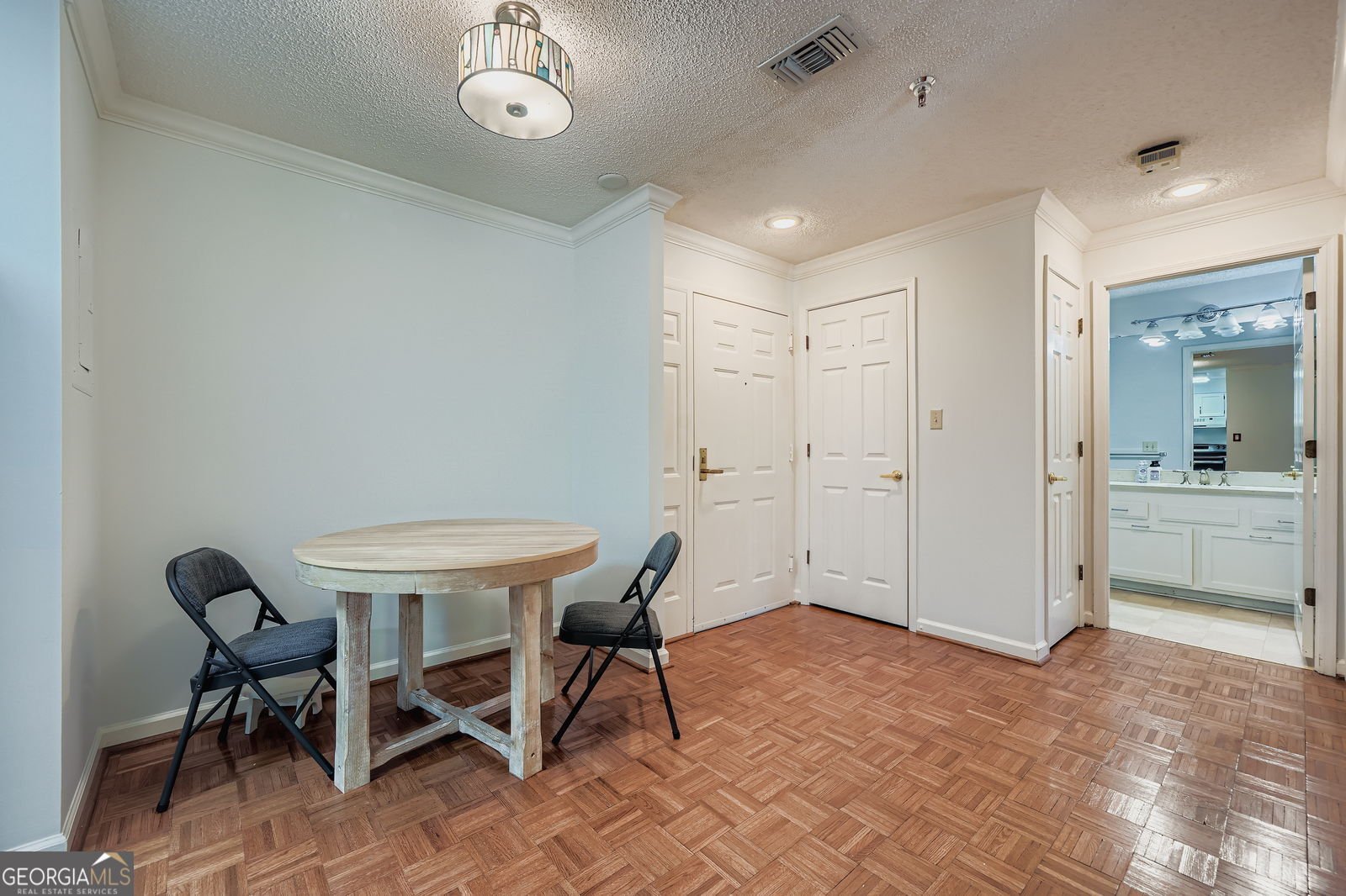 1800 Clairmont Lake Decatur - 8