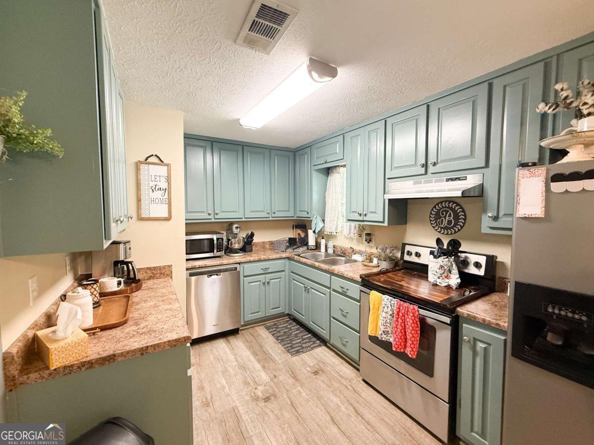1349 Rainey Road Temple - 5