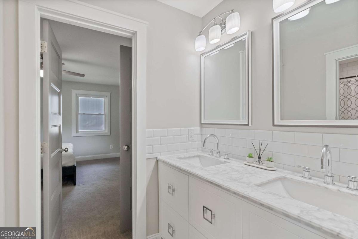 3865 Vic Ar Court Atlanta - 29