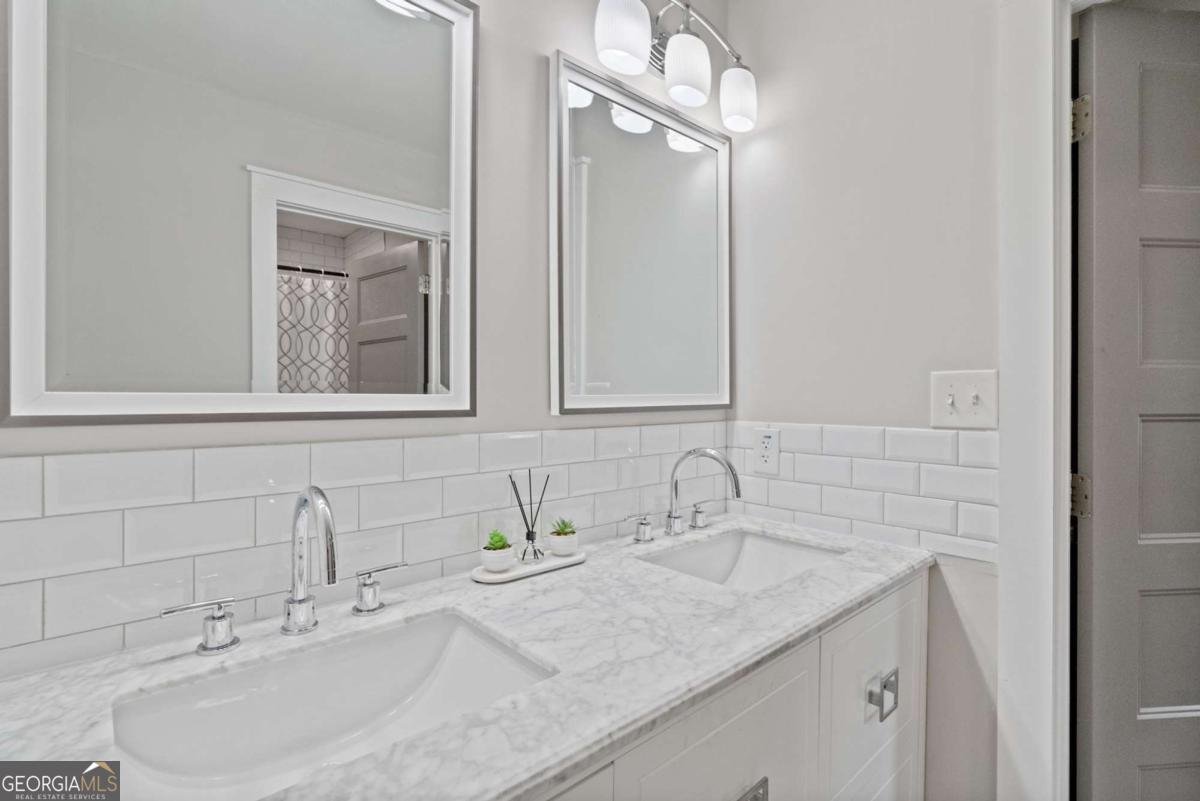 3865 Vic Ar Court Atlanta - 30