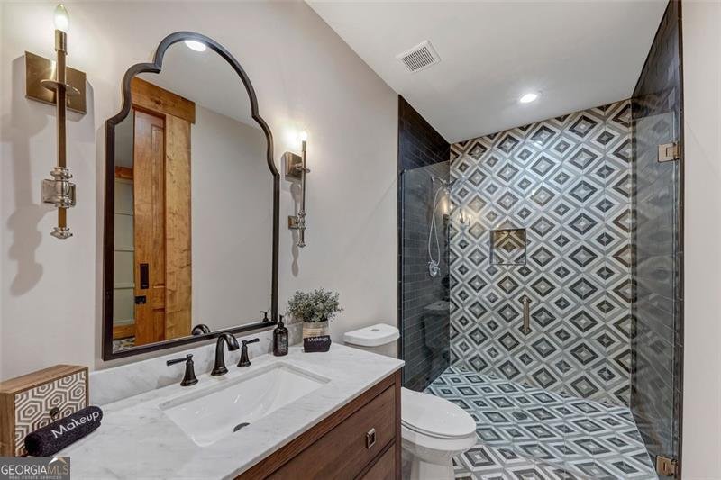 3318 FELICIA Court Gainesville - 37