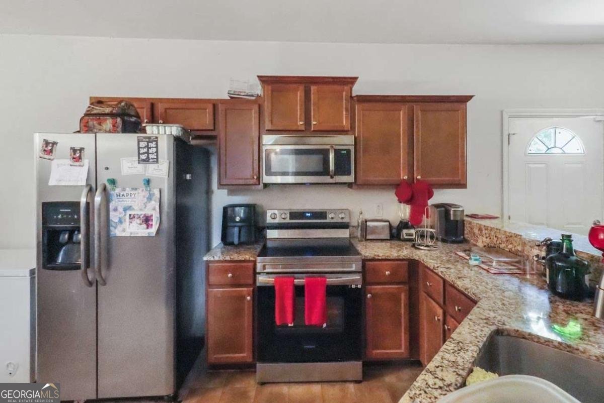 425 CATHEDRAL Drive Mcdonough - 6