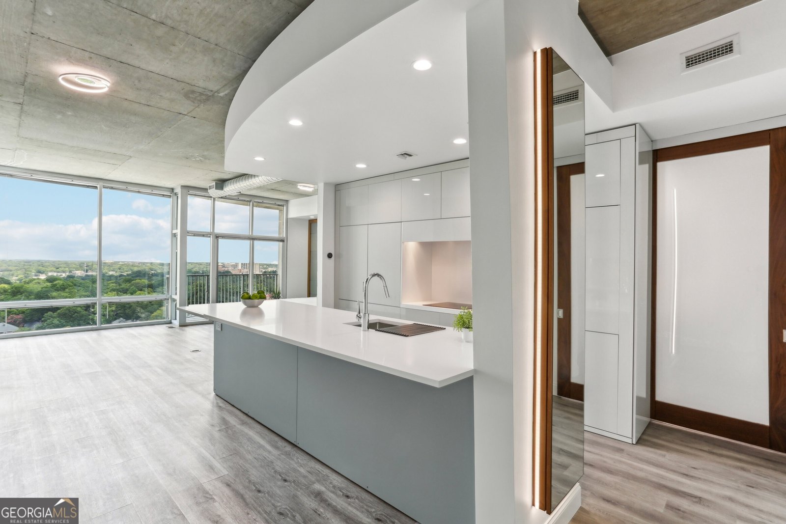 943 Peachtree Street Atlanta - 1