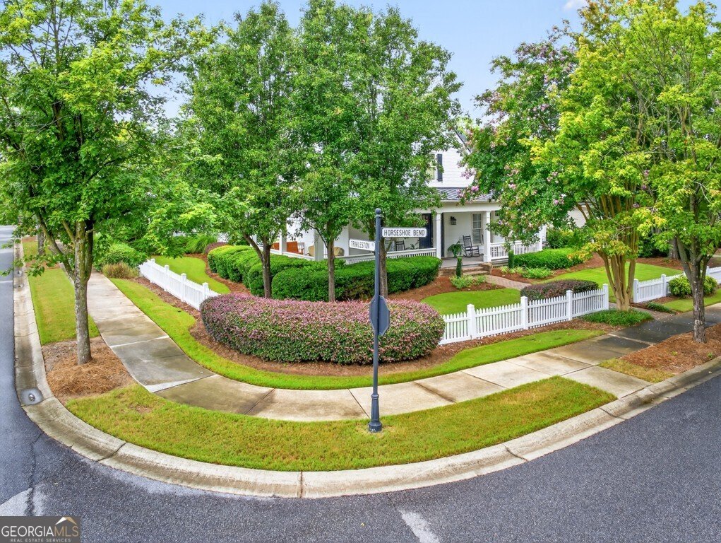 300 Horseshoe Bend Statham - 69