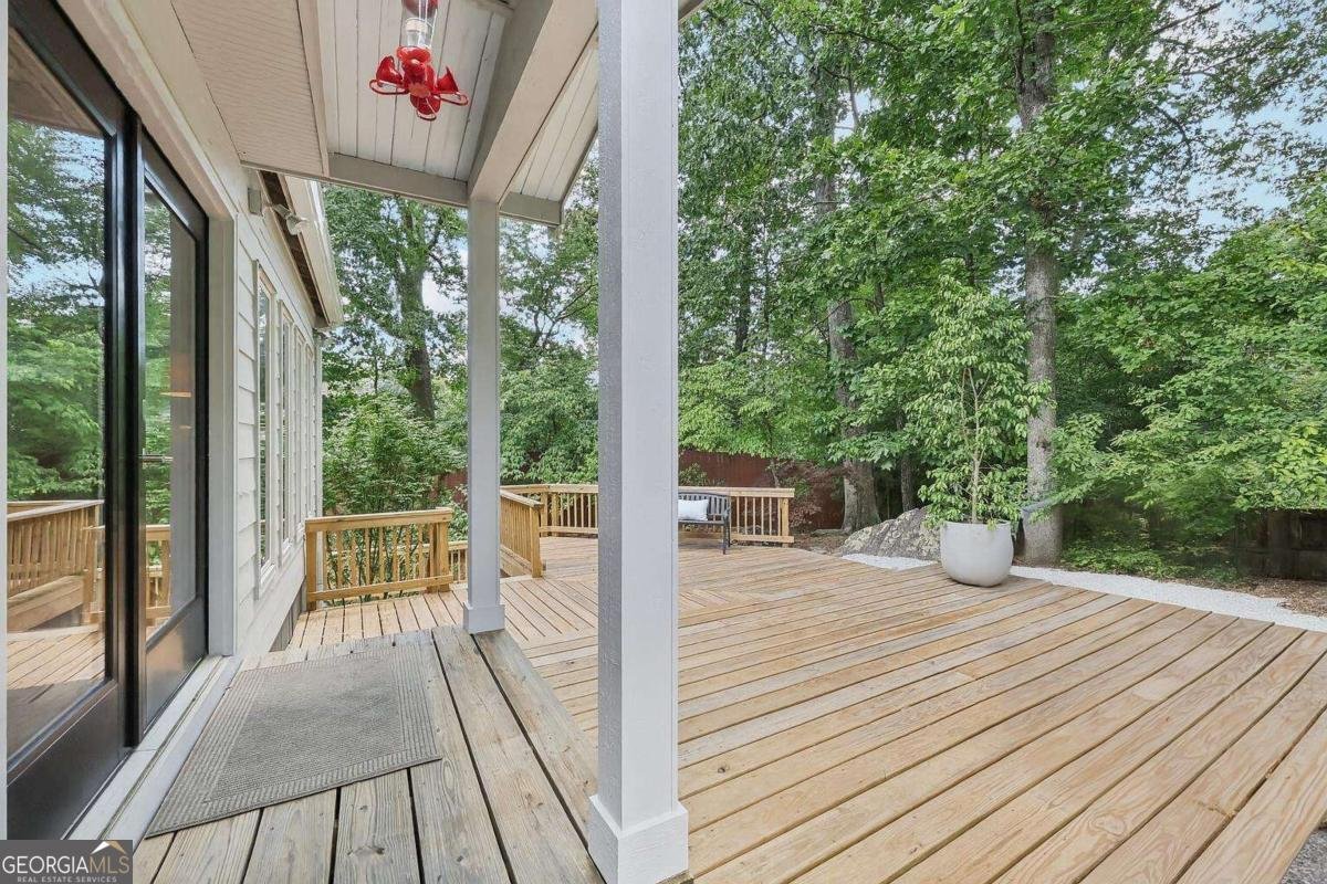 2215 Woodfern Drive Marietta - 1
