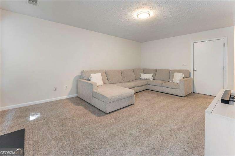 2433 Wood Bend Lane Riverdale - 6