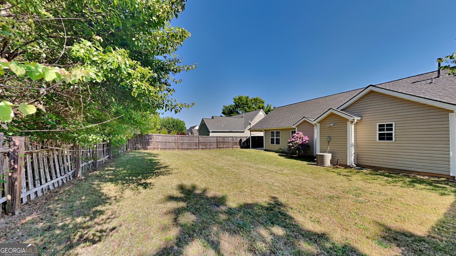 321 Shadowbrooke Drive Loganville - 1
