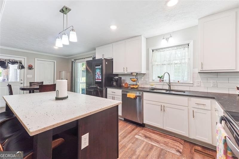8465 TIMBERLANE Drive Douglasville - 13