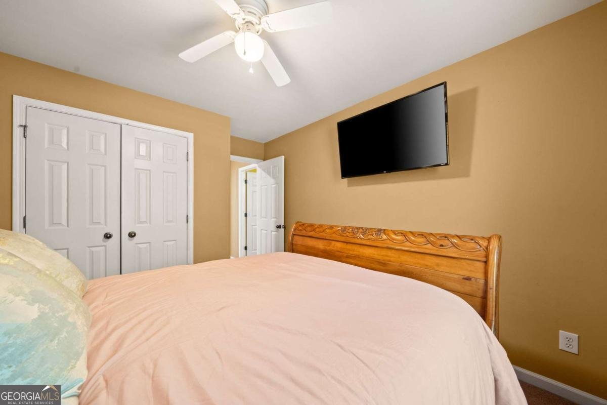 1729 Ridenour Parkway Kennesaw - 24