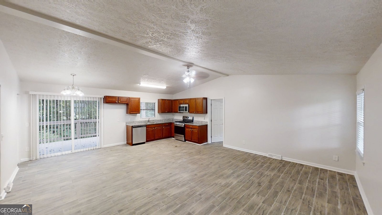 721 The Trace Lithonia - 1
