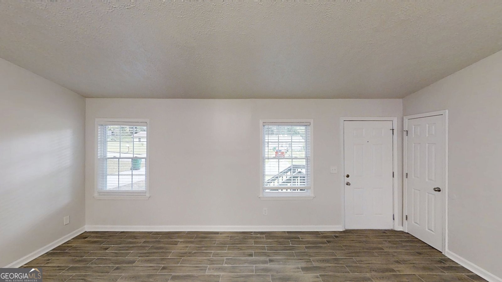 721 The Trace Lithonia - 3