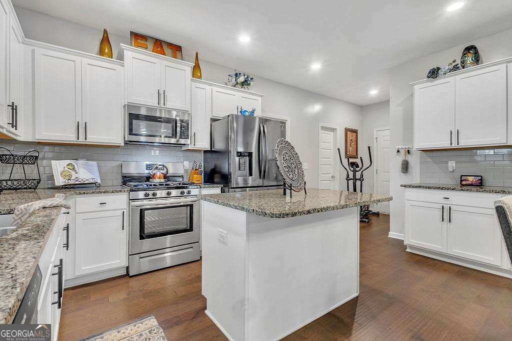 8033 Louis Drive Locust Grove - 6