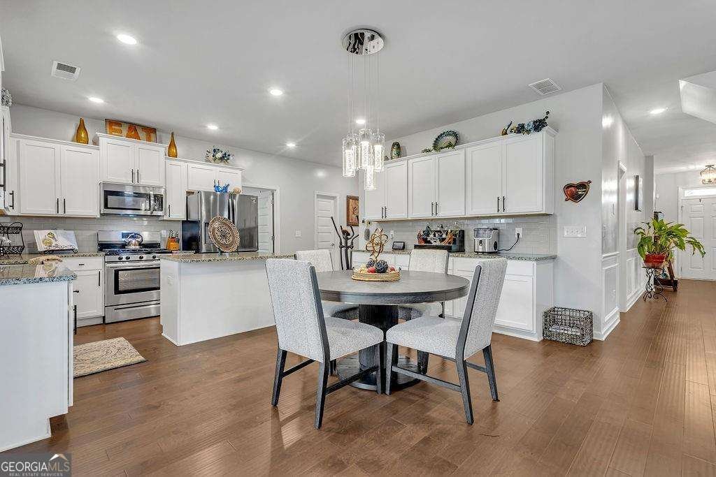 8033 Louis Drive Locust Grove - 9