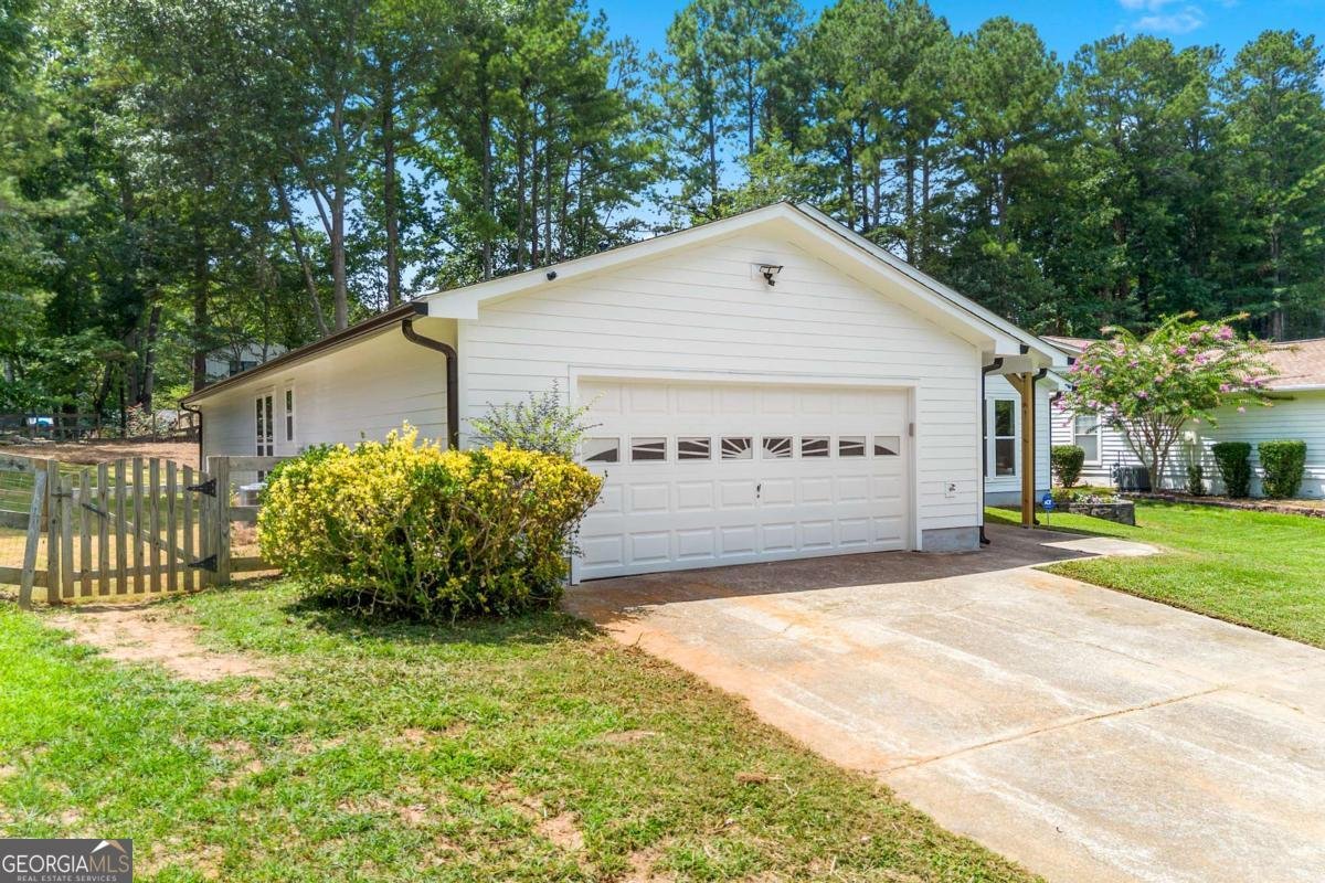 910 Lake Haven Court Roswell - 2