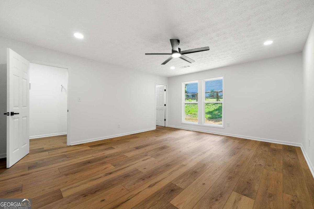 910 Lake Haven Court Roswell - 24