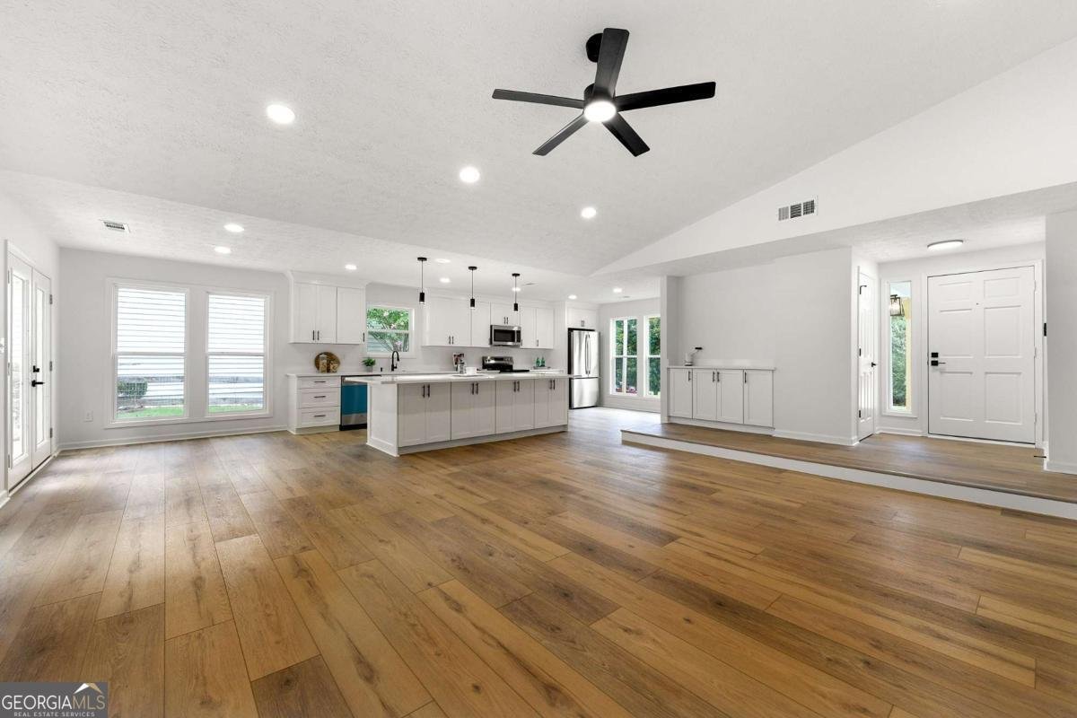910 Lake Haven Court Roswell - 5