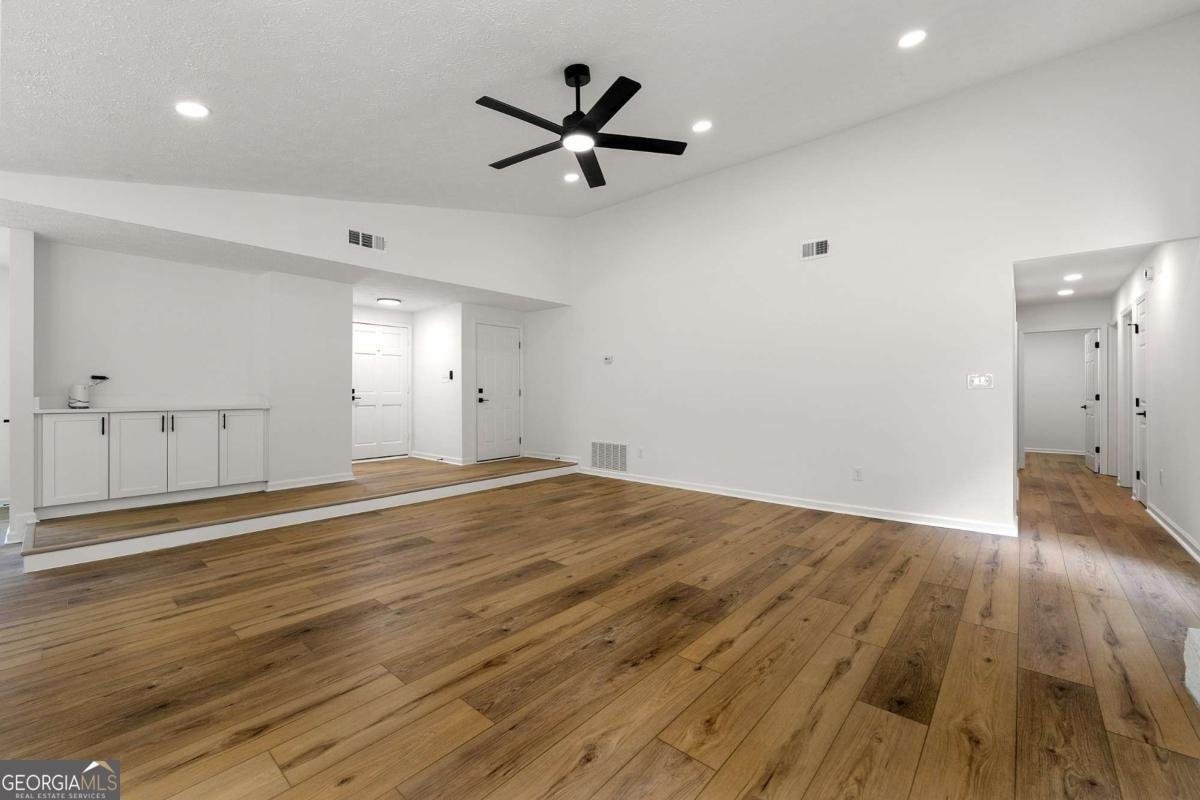 910 Lake Haven Court Roswell - 6