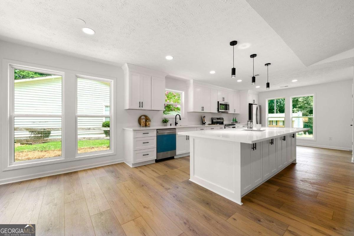 910 Lake Haven Court Roswell - 8
