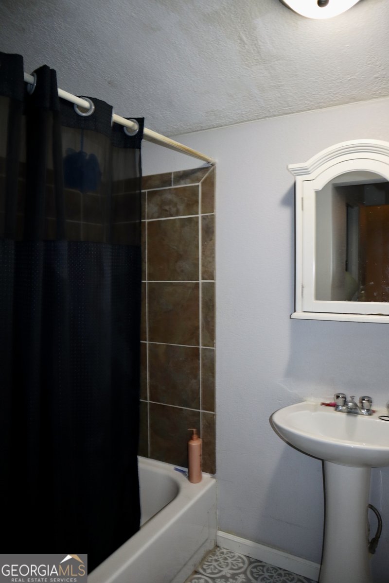 1807 Madison Street Waycross - 13