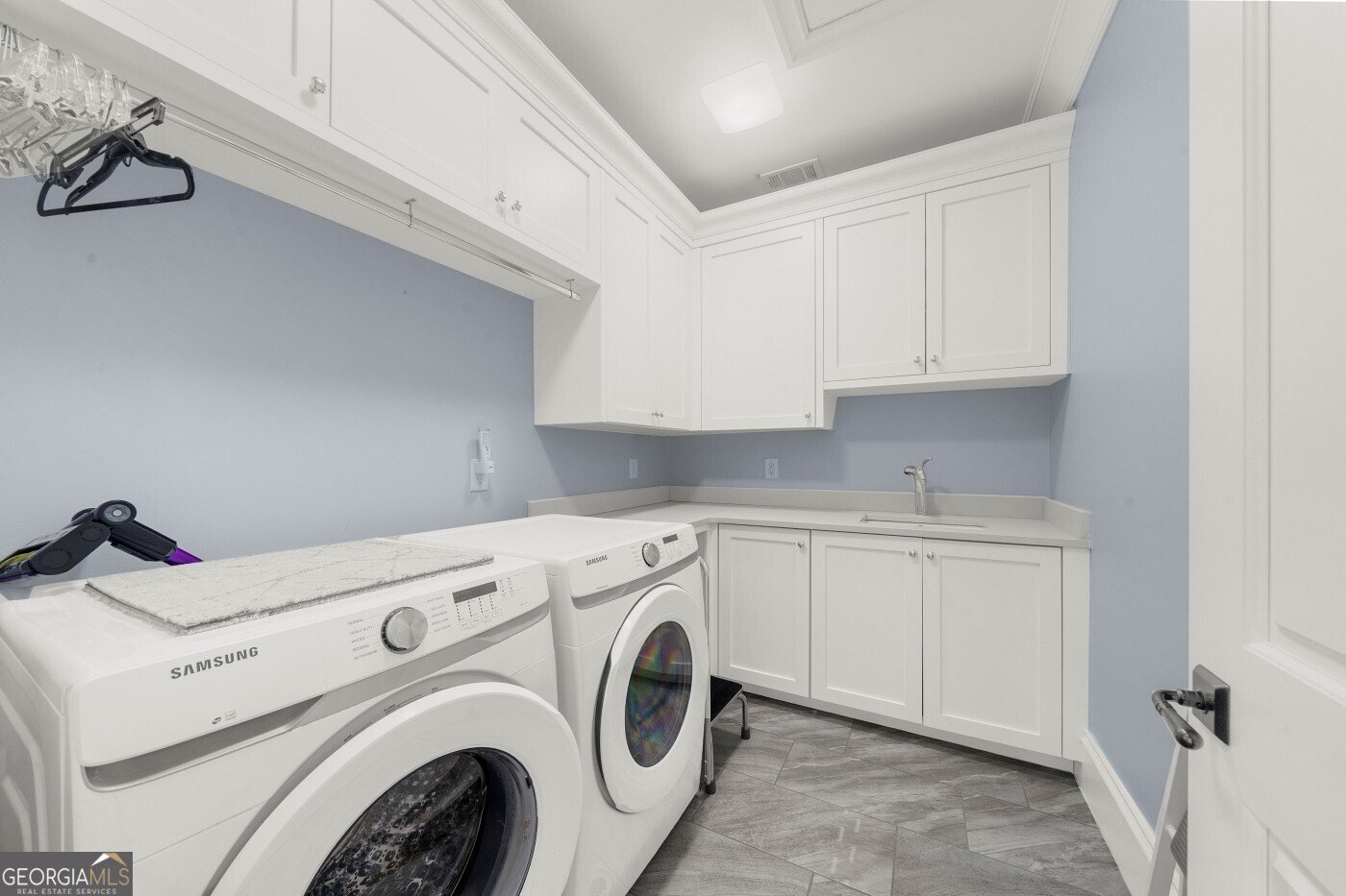 10150 Cedar Ridge Drive Milton - 46