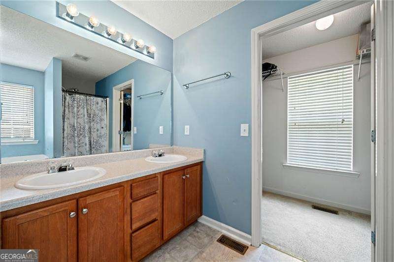 33 Blue Springs Way Dallas - 17