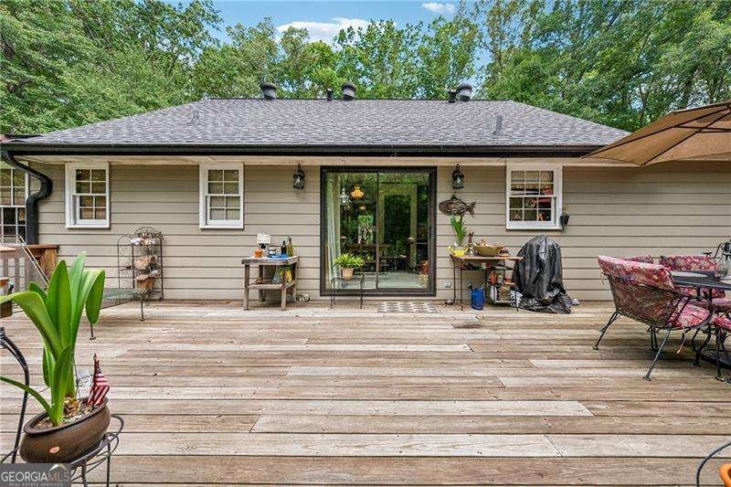 315 Rhine Road White - 34