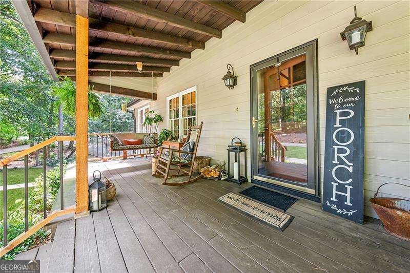 315 Rhine Road White - 4