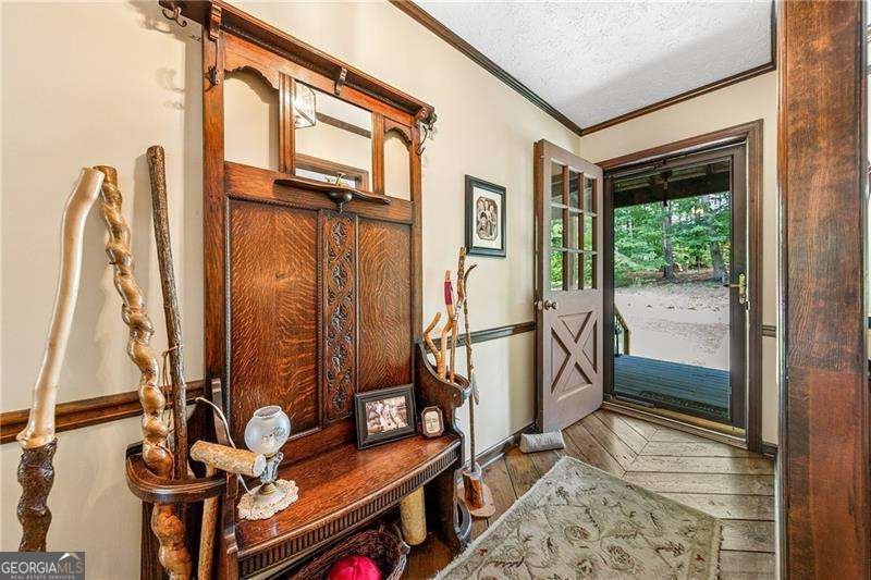 315 Rhine Road White - 5
