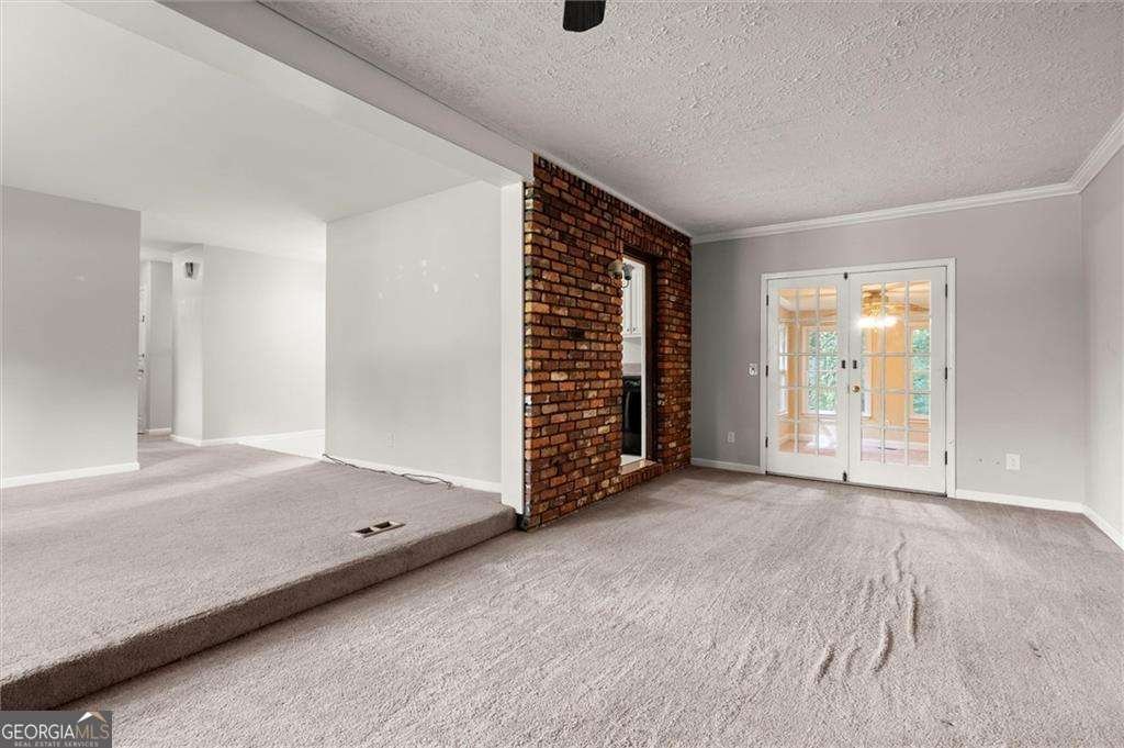 422 Afton Drive Roswell - 2