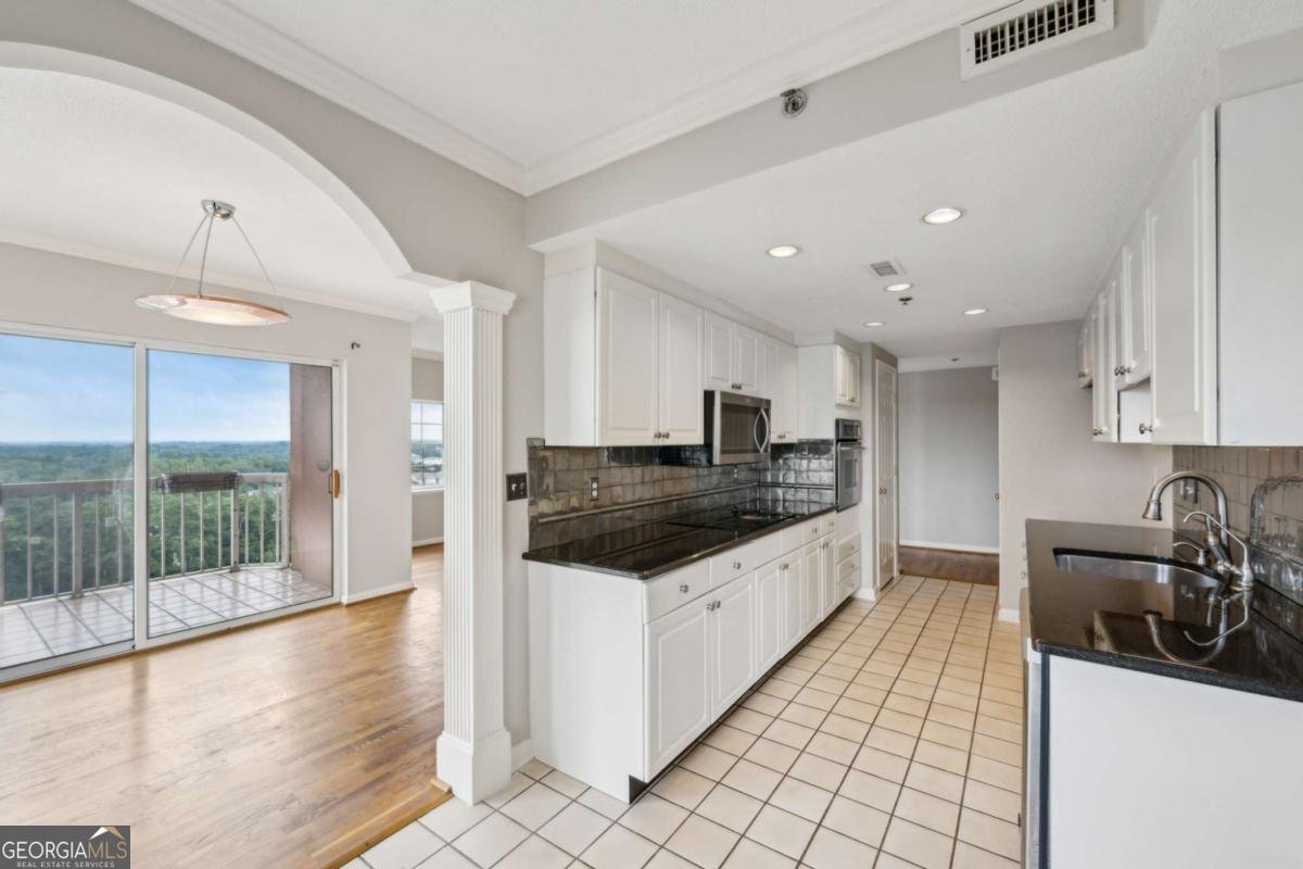 3435 Kingsboro Road Atlanta - 17