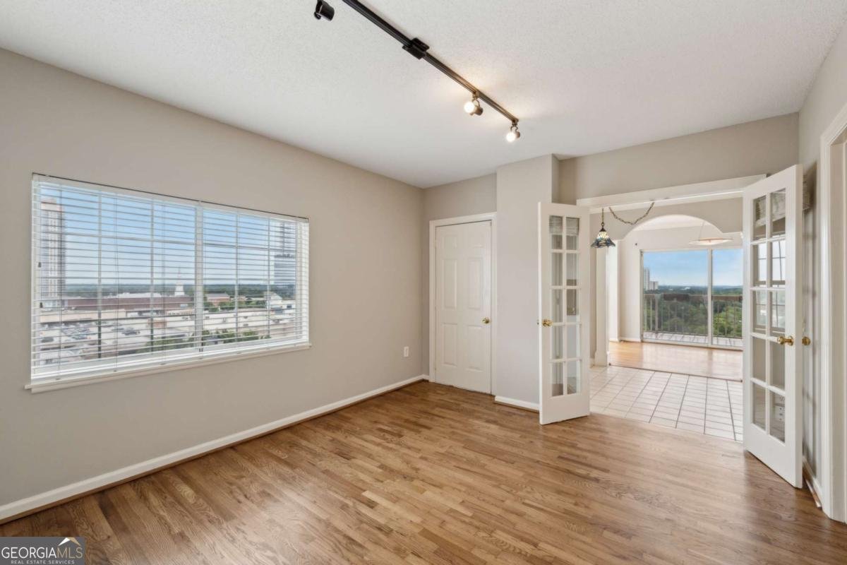 3435 Kingsboro Road Atlanta - 23