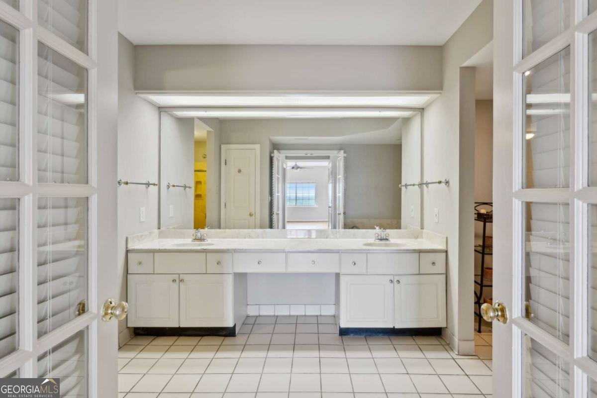 3435 Kingsboro Road Atlanta - 5