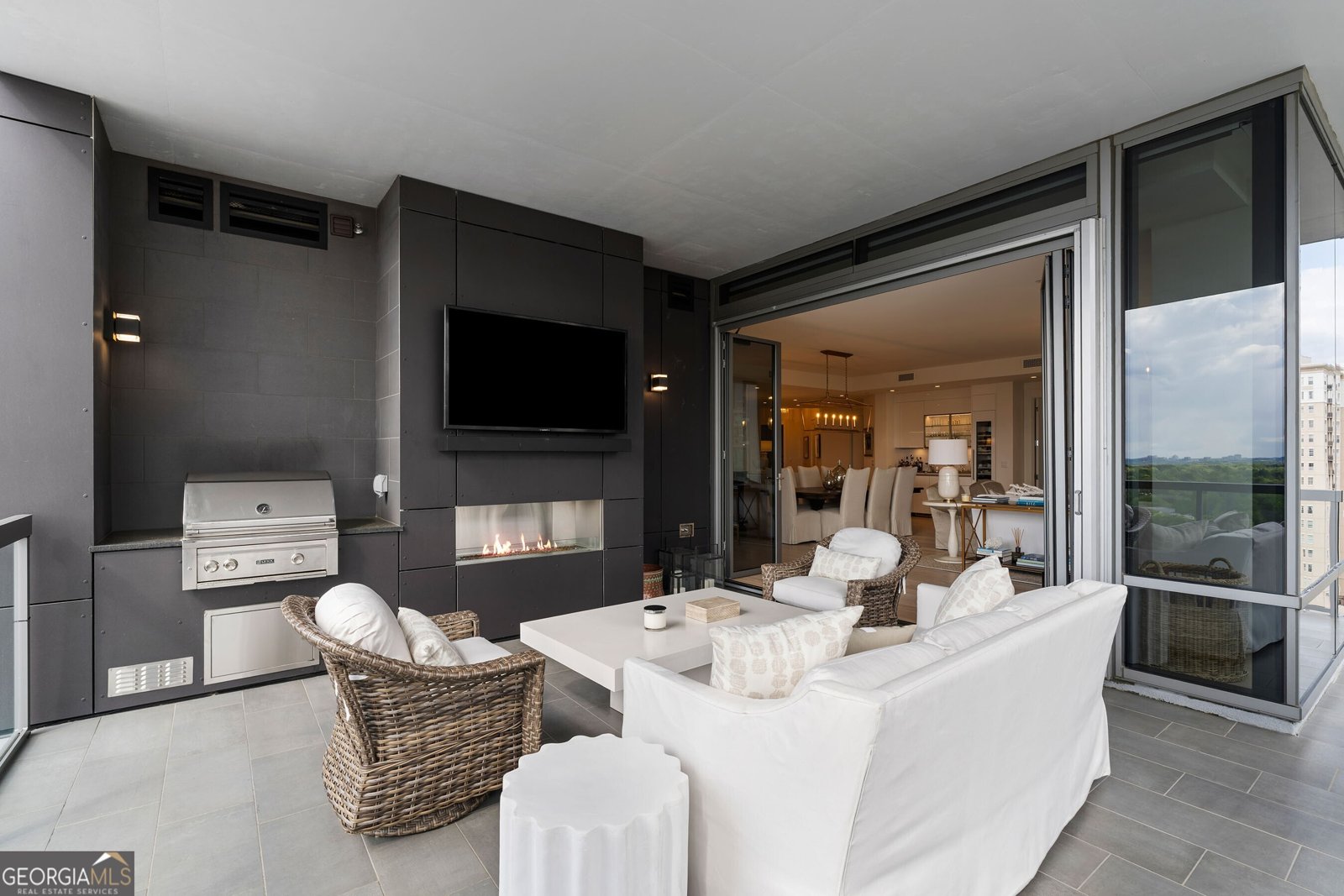 3107 Peachtree Road Atlanta - 1