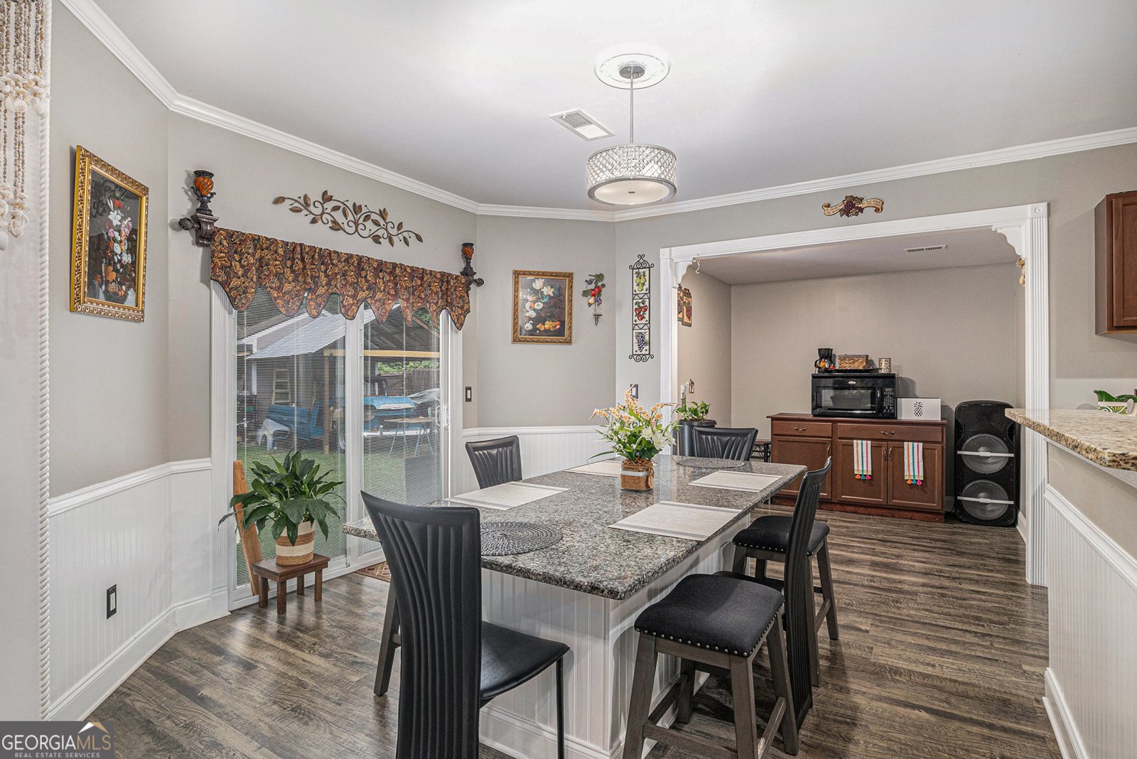 1076 Sutherland Drive Winder - 1