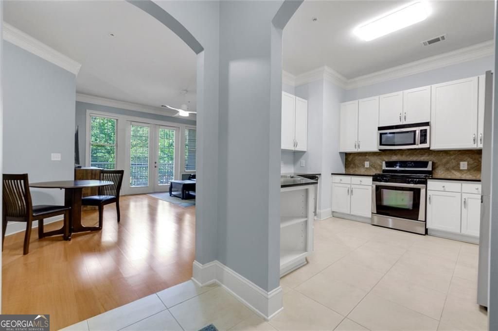 3621 Vinings Slope Atlanta - 11