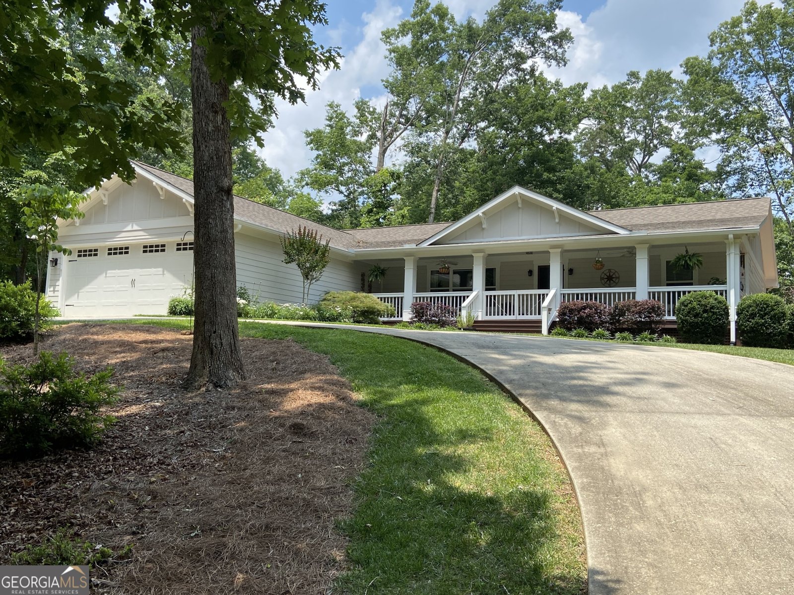 301 McCartan Trail Clarkesville - 1