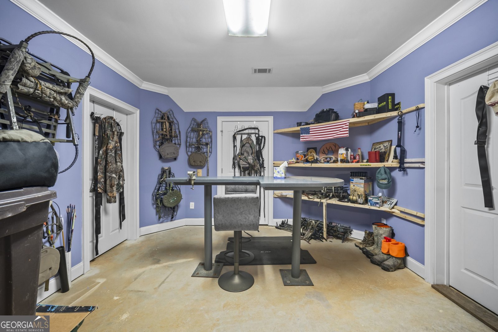 10 Clydesdale Trail White - 16