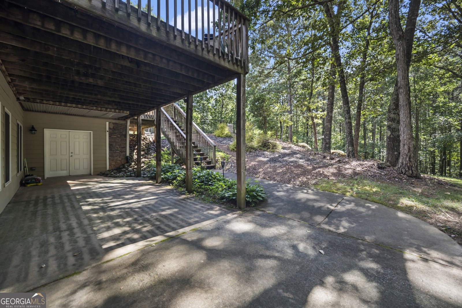 10 Clydesdale Trail White - 20