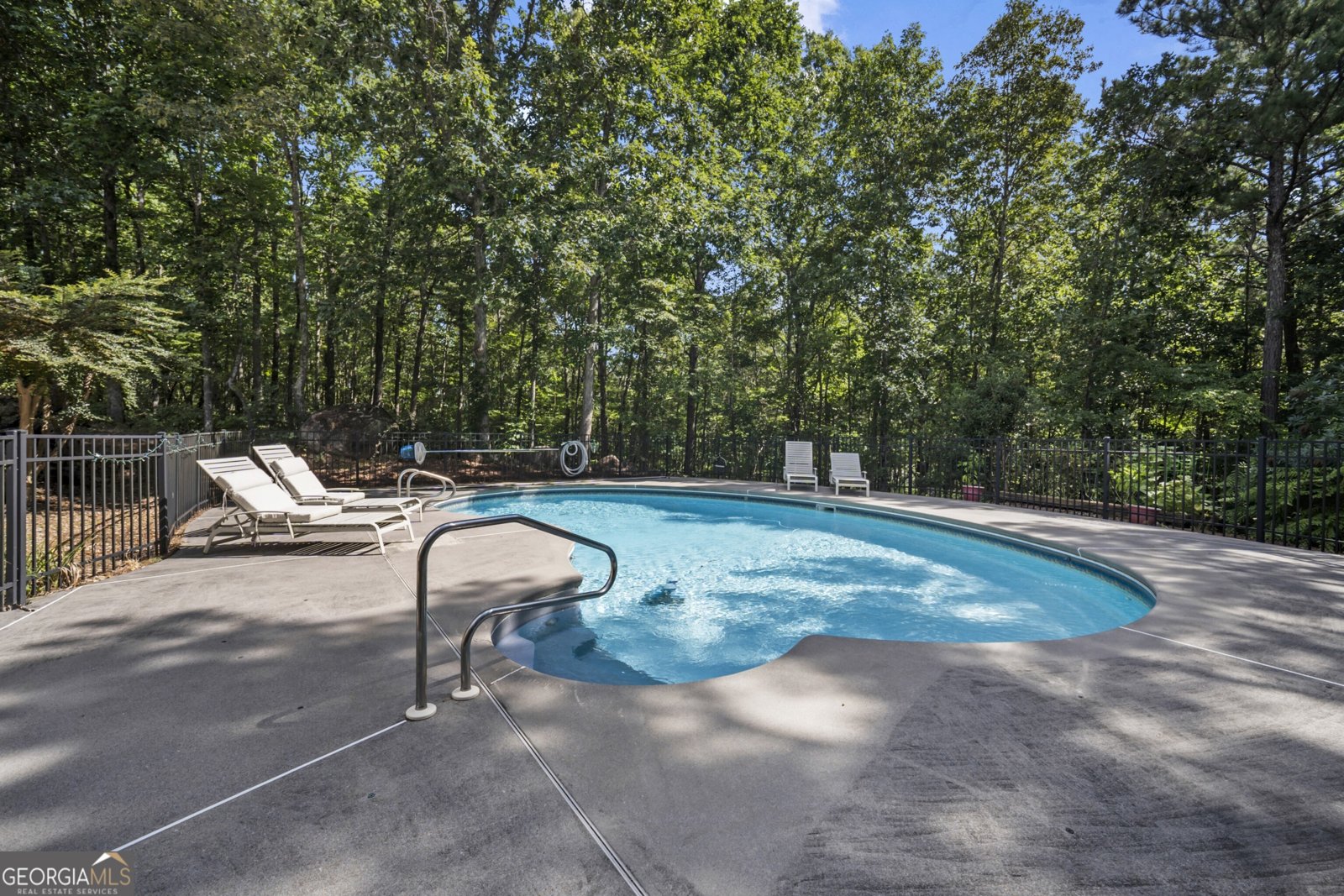 10 Clydesdale Trail White - 27
