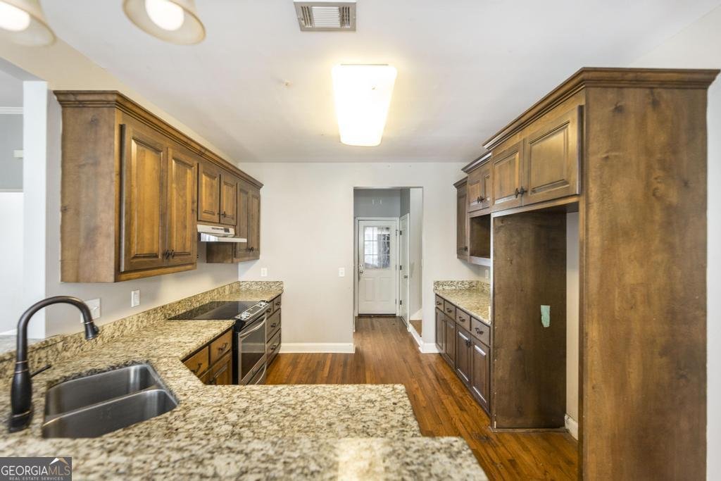 408 Railroad Street Gray - 12