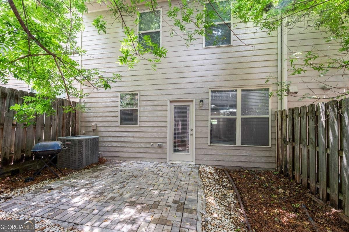 1697 Paxton Drive Lilburn - 27