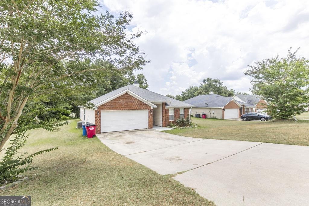 498 Crabapple Place Macon - 2